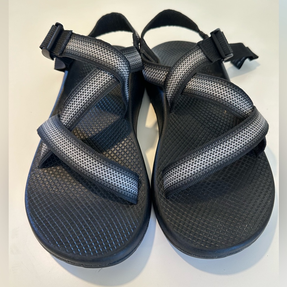 CHACO Sandals Mens 9 Z1 Classic Split Gray Black Hiking Outdoor Summer Beach